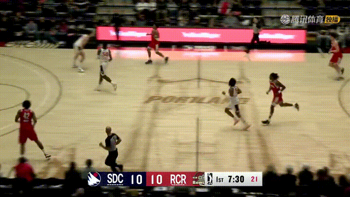 开拓者新星杨瀚森真是太自信了！在今天进行的撕裂之城混音和圣地亚哥快船的发展联盟的