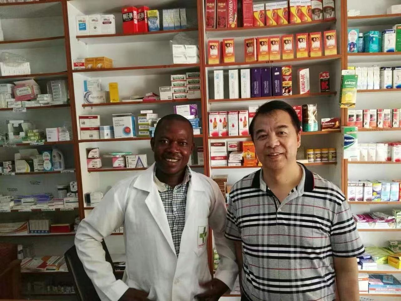有人说我在深圳开诊所是埋没人才，但我从来没这么认为过。谁规定国医大师的学生就必须
