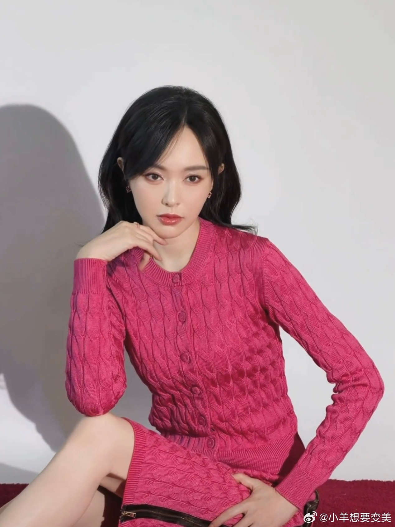 这种颜色都能驾驭 到底是什么大大美女啊！！感觉又重回仙剑三了