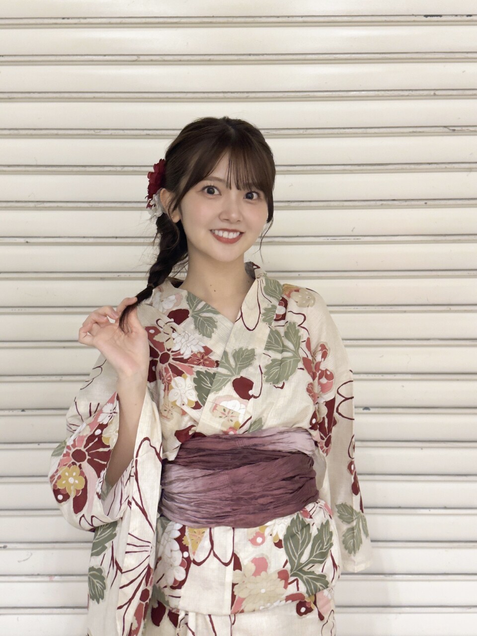 山下葉留花「夏！ということで、浴衣を着たよ〜今年初めて！！かほりんとりなちゃんに