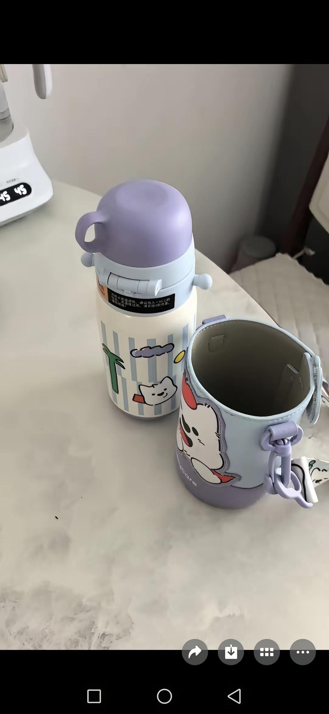 今天早上儿媳妇发微信，问我给小孙子带水杯了吗，我没有回话，中午我正在家休息，听见