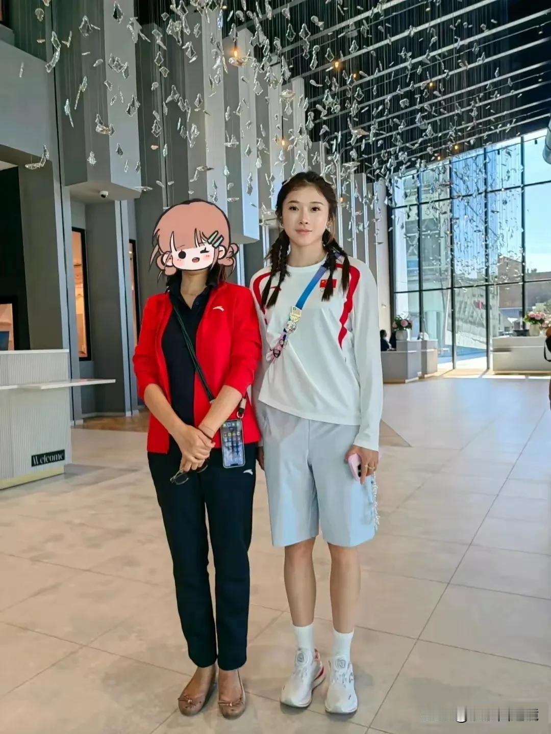 不可否认，吴艳妮在女运动员中算是漂亮的了。
身材很有流线型，整体乖巧圆润，运动感
