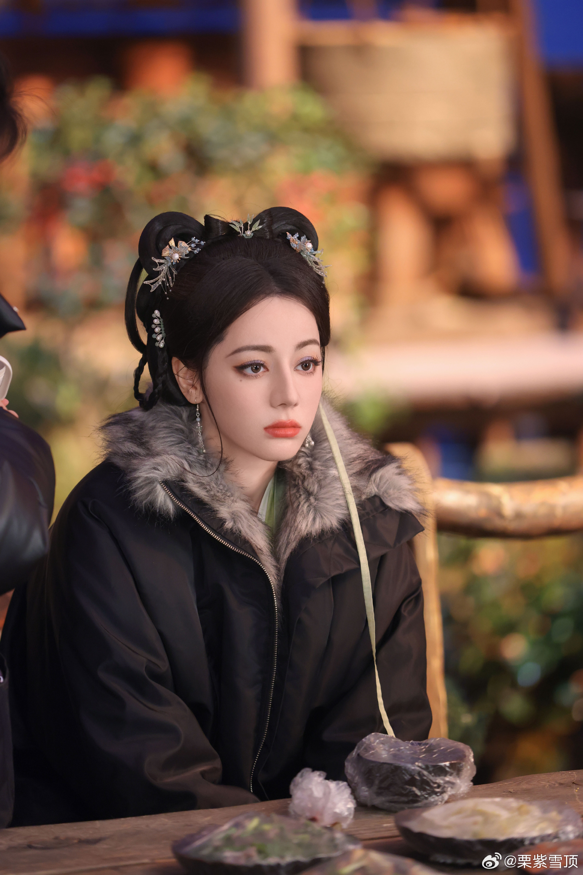 迪丽热巴魏哲鸣女总裁男特助贺思慕晏柯女总裁和男特助 白日提灯热巴和魏哲鸣角色关系