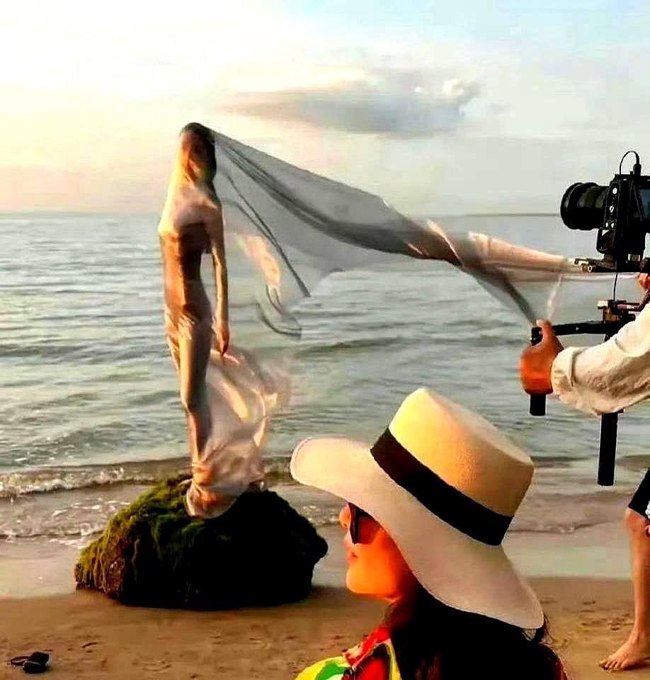 47岁舒淇豁出去自曝惊天秘密：丁克不是选择，竟是因为“生不出来”！
你敢信吗？