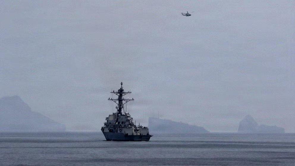 🇮🇷 一艘伊朗货船在伊朗伊斯兰革命卫队海军护航下穿越阿曼湾抵达伊朗，而此时美