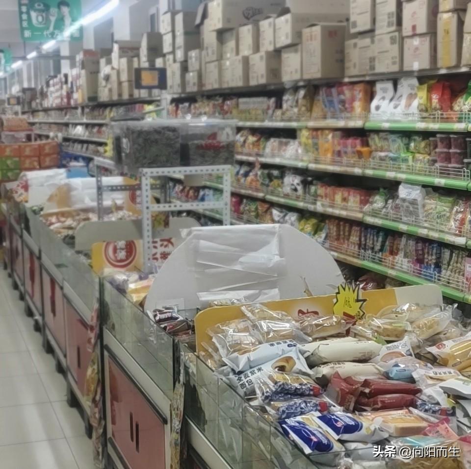 大家都能感觉到，
现在大环境不太好，
赚钱比以前难多了，
手里攥着钱也不敢随便花