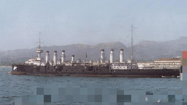 高卢国首款大型装甲巡洋舰是1896年开工，199年下水，1902年服役的“贞德”