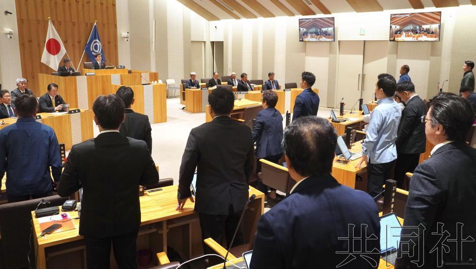 日本正计划再次入侵钓鱼岛，妄图在钓鱼岛更新“行政标柱”。

据共同社报道，12月