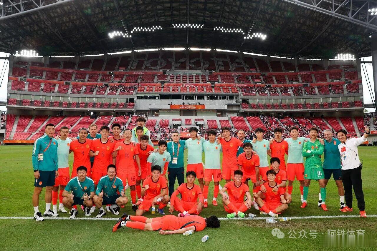 u23国足 一篇充满鼓励性质的赛后评论由“阿铁体育”完成，是应该继续给这帮年轻球