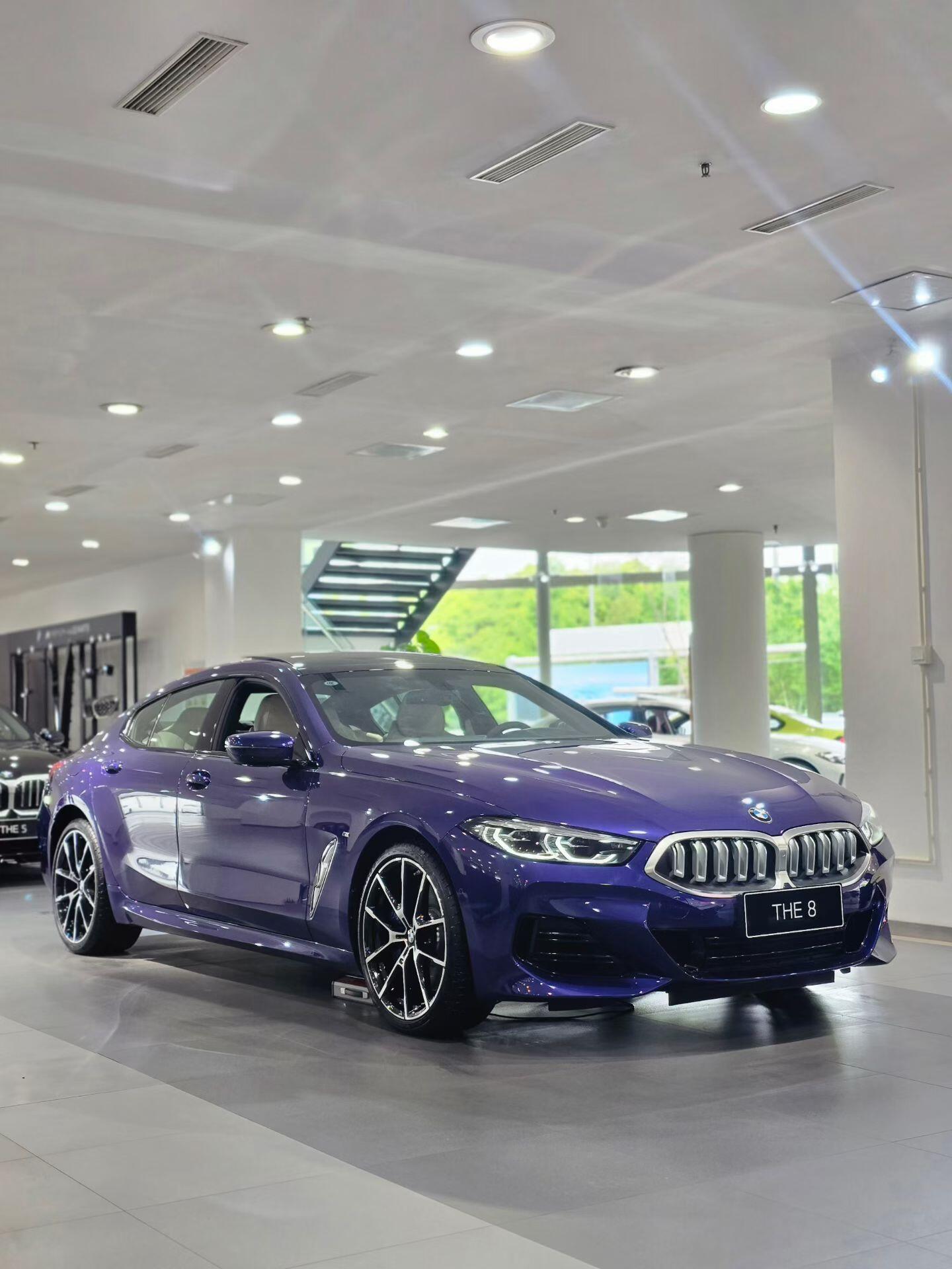 优雅永不过时 天鹅绒蓝宝马840i四门轿跑内饰白色永远是顶级内饰全国很多宝马经销