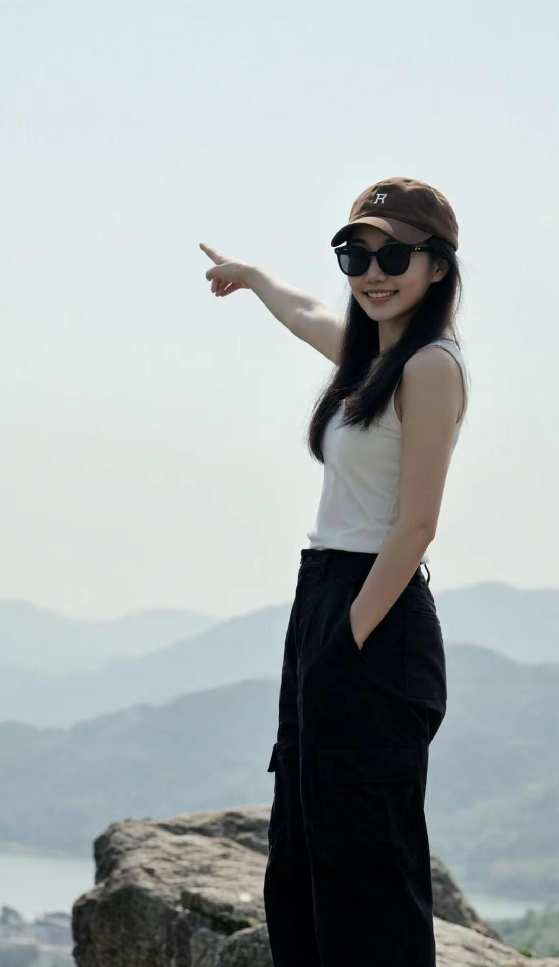 与自己和解，与生活温柔相拥，简单，干净，心安，便是最好的生活。