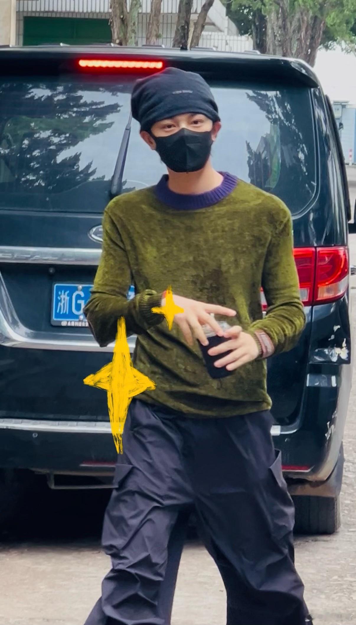 这是丁禹兮？怎么瘦成小老头了