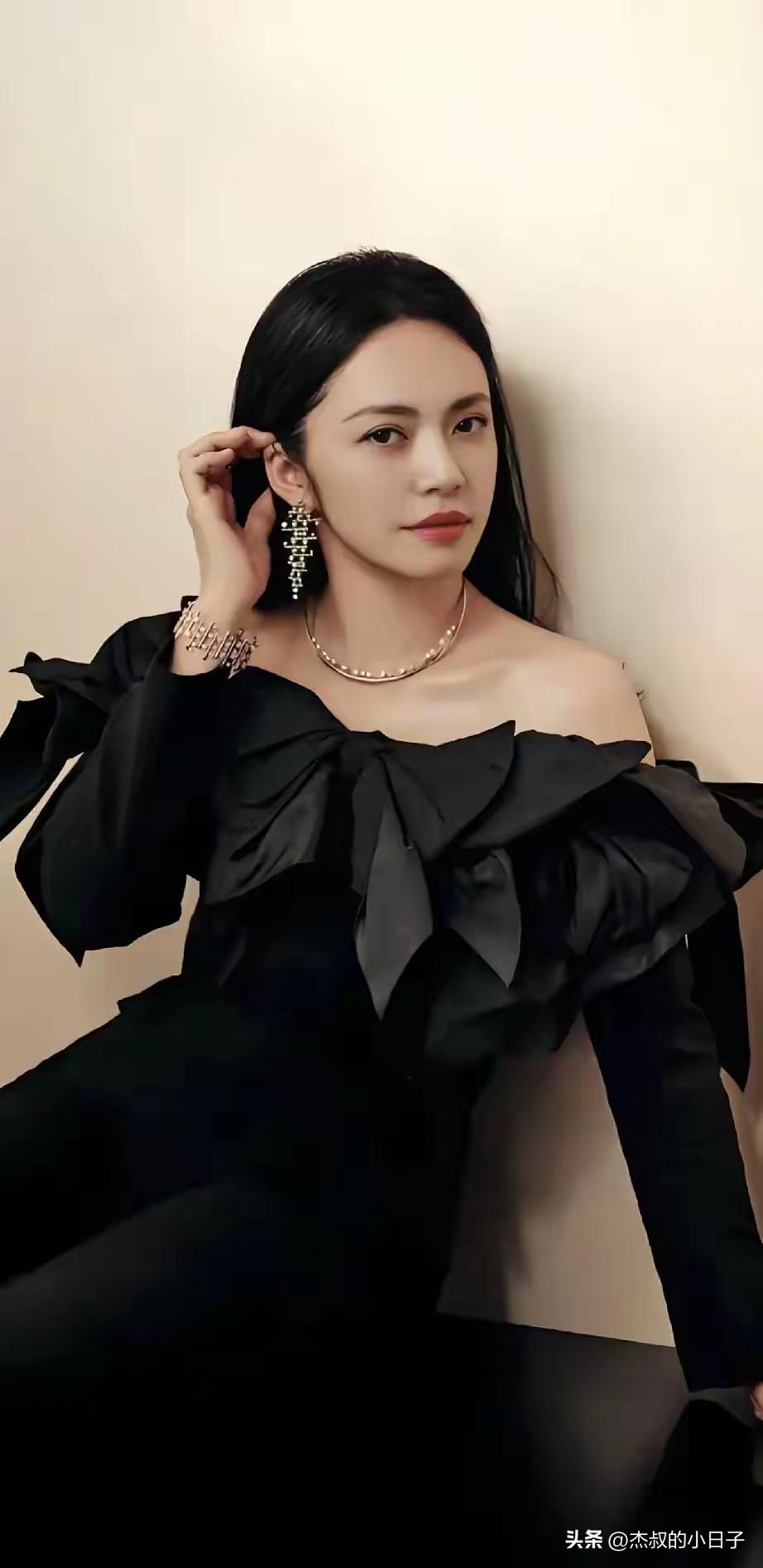 以后别动不动就拿“自己的私事官宣”了！

这次，姚晨的“离婚官宣”被批评，简单点