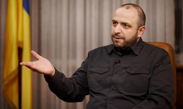 大递和安卡拉方面称， Umerov因为涉嫌贪腐案，拒绝回国，他还亲自向司机辞职，