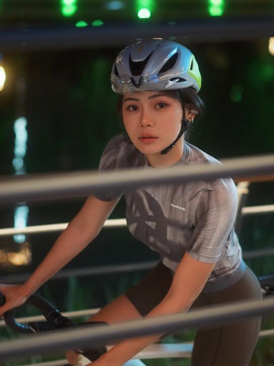 我骑车爱拍照，那咋了？？