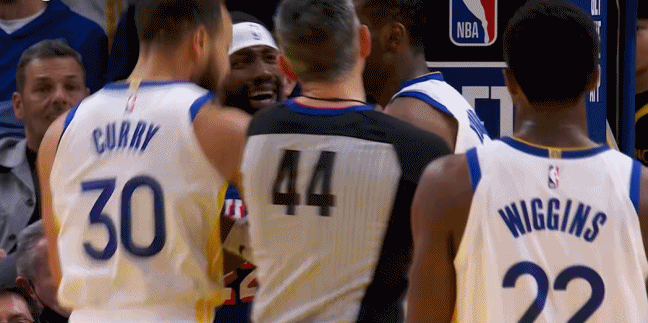 库里太好玩了心善 转数快#转发接龙开新年##76人vs勇士# ​​​