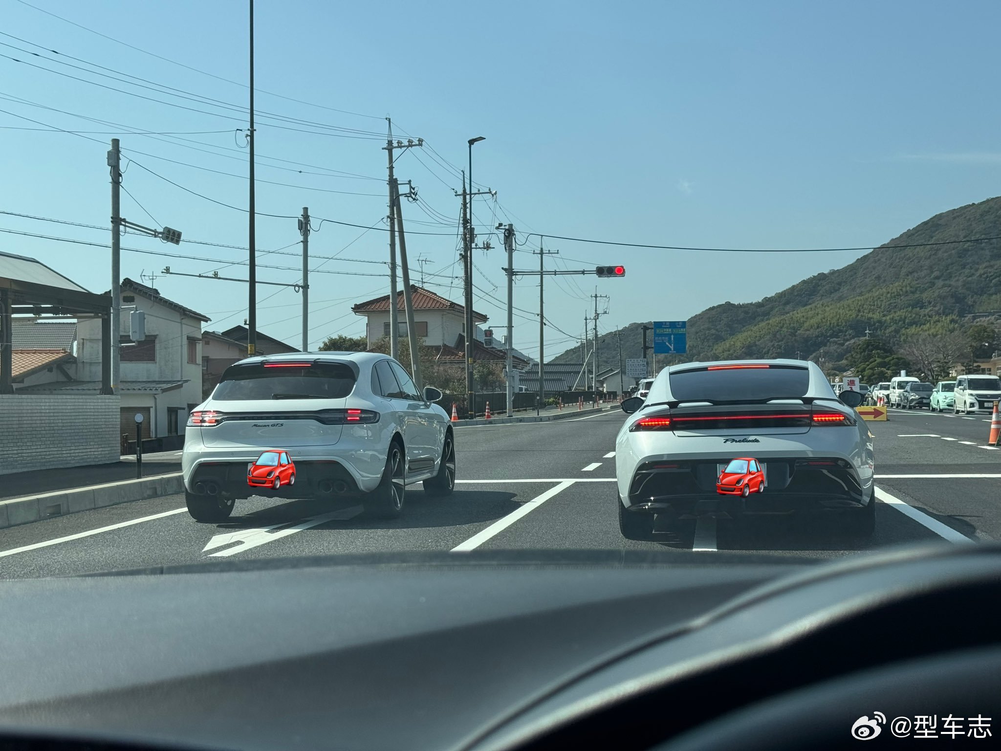 型车街拍 猛一看以为两辆零跑 