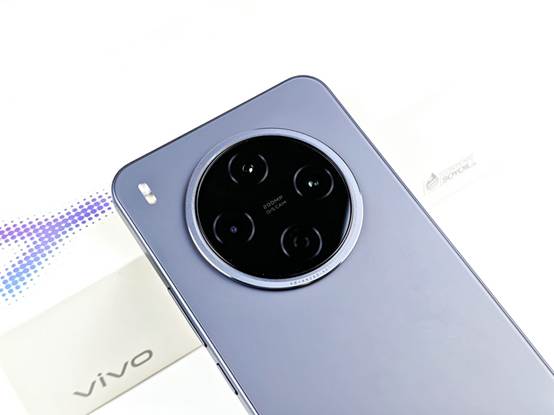 vivo Y500 Pro：國民小旗艦的全能體驗