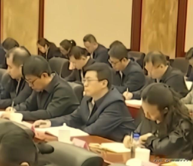 第一大不同是：现在考180分到720分都可以上大学，应该感谢时代造弄人，提供了这