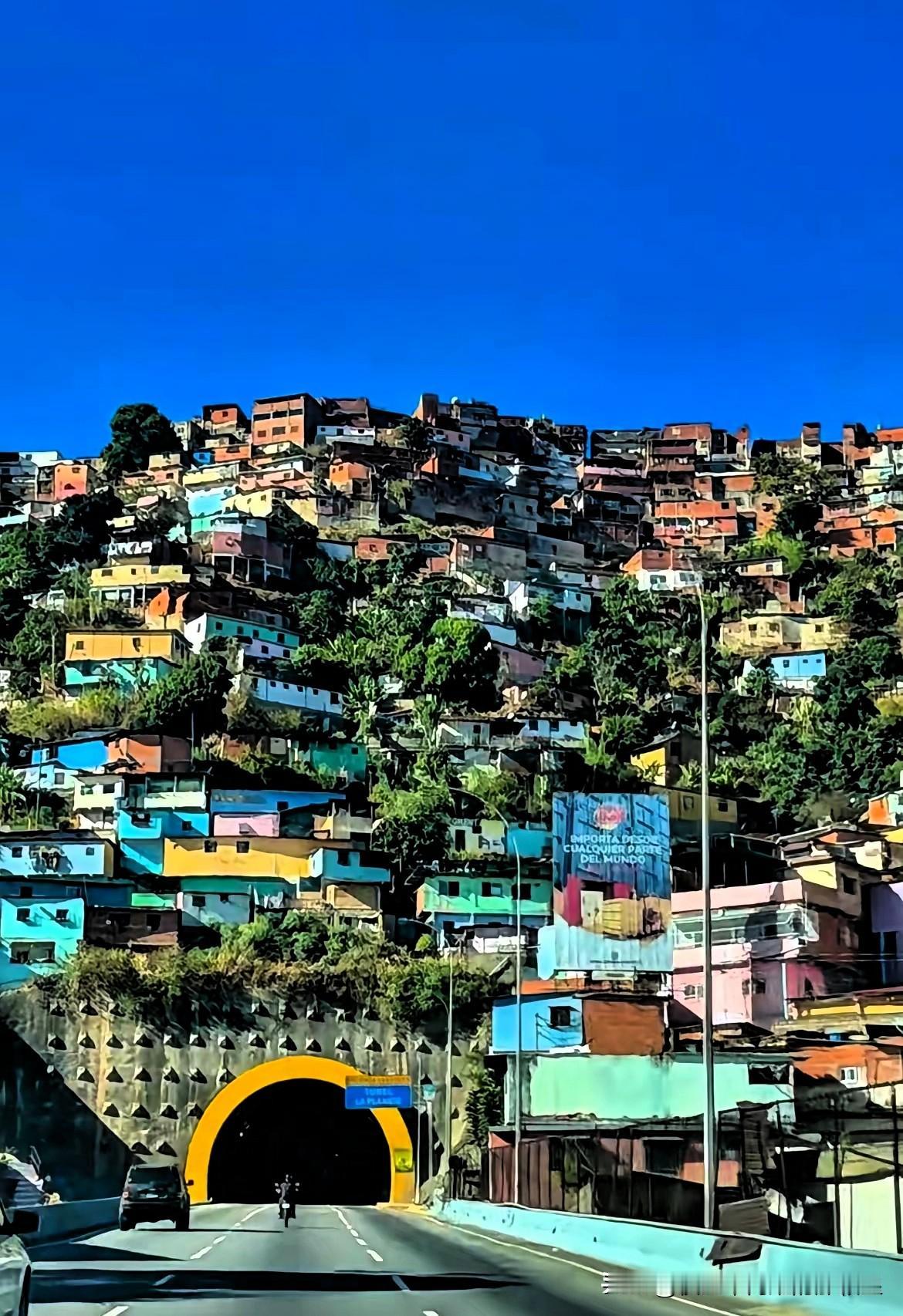 真是不查不知道
一查吓一跳…..

委内瑞拉的华人社区有20万，其中90%都讲恩