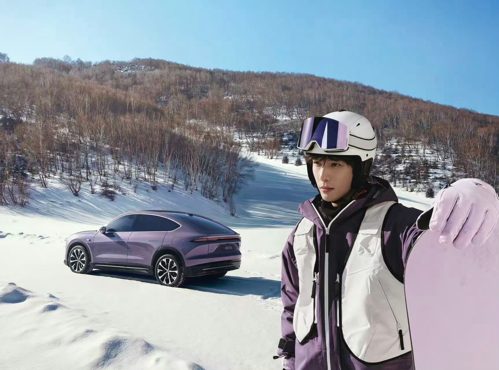 三张图！王安宇真就硬帅啊～破碎男孩蔚来EC6又一辆小紫，还是太会选代言人了 