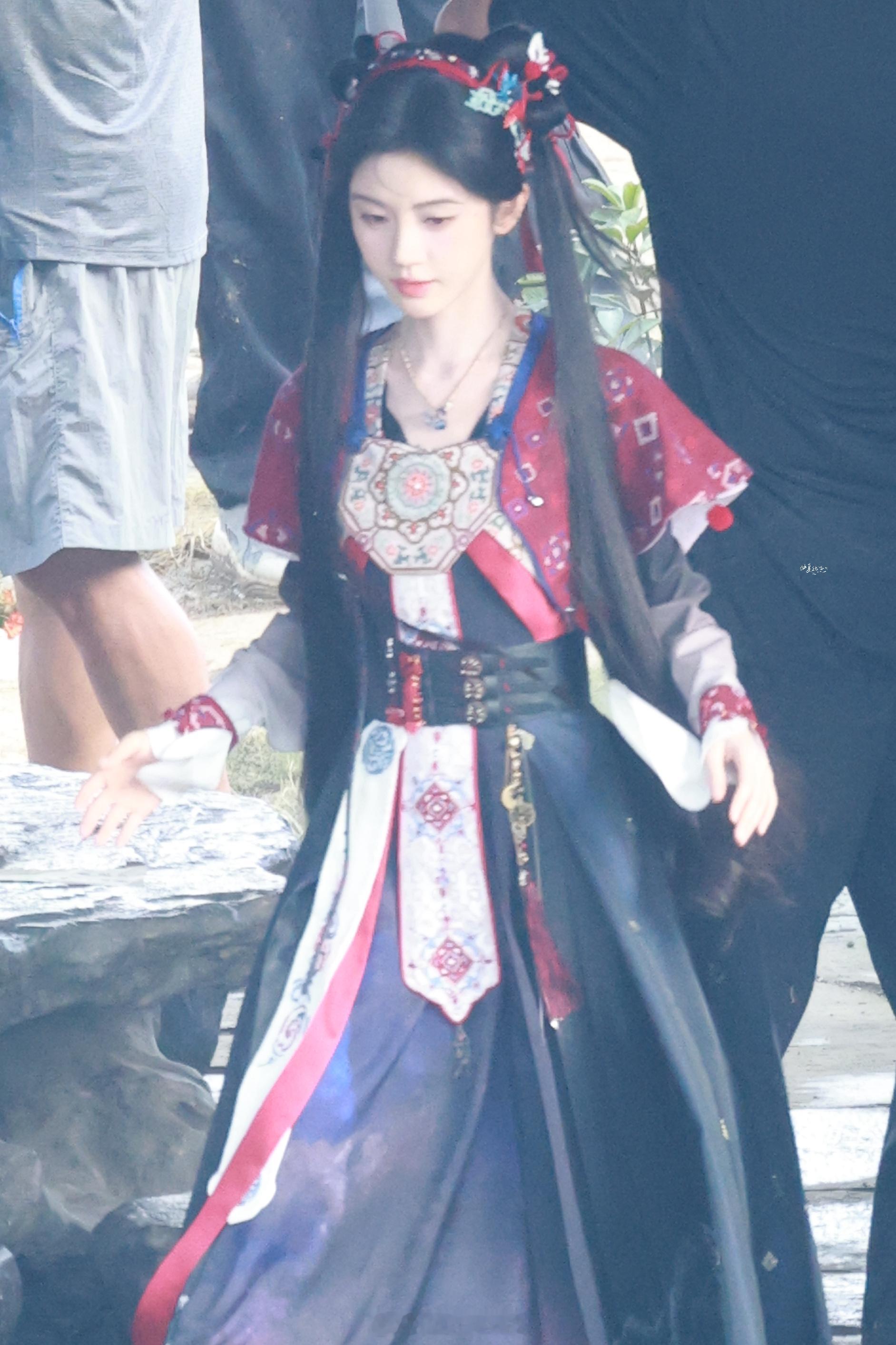 鞠婧祎来战阿黛新皮肤来啦！鞠婧祎阿黛新造型真的太美了吧！[奶牛猫]鞠婧祎甩双马尾