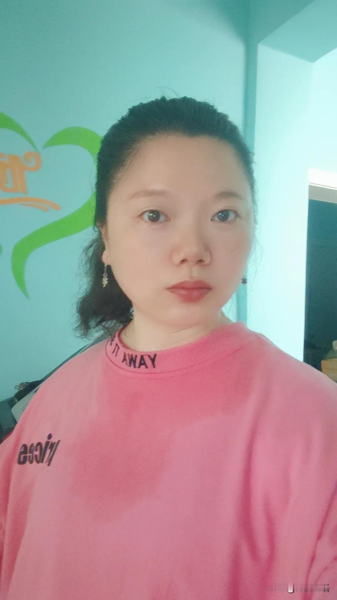 是因为这几天运动吗？睡午觉醒来感觉右肩不痛了，手也能抬起来了。