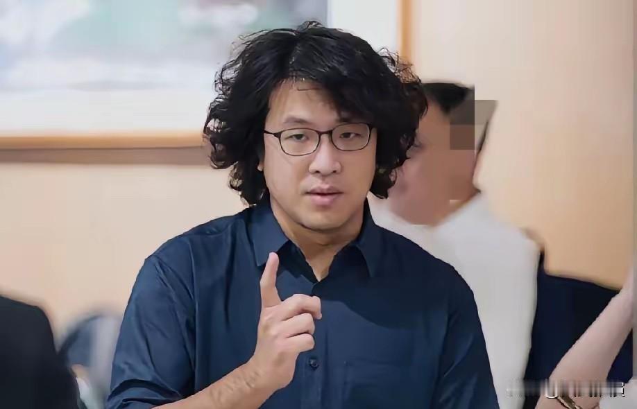 今天（15日），被大陆有关部门立案侦查的民进党立委沈伯洋竟然发文叫嚣

沈伯洋被