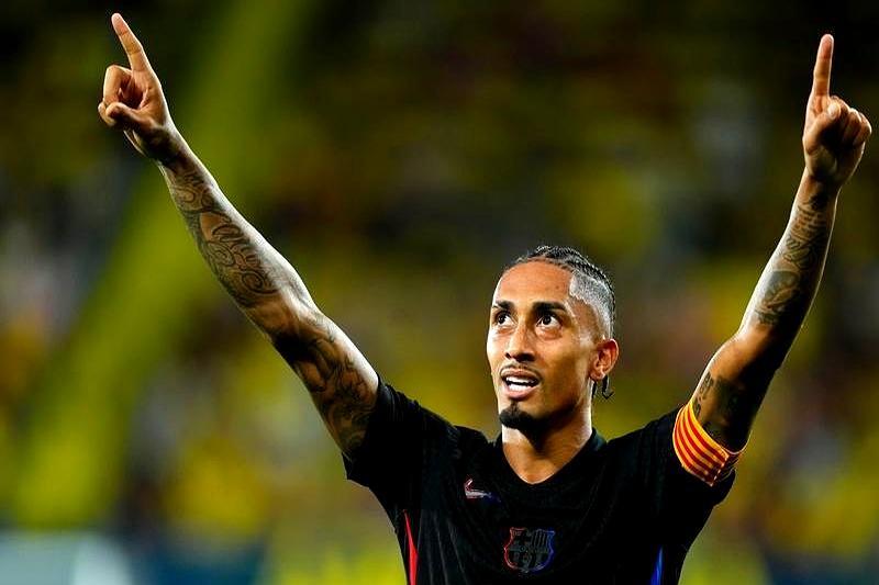 7场造9球，他才是巴萨真核
 
左边锋踢成左后卫，90分钟冲刺11公里，数据网站