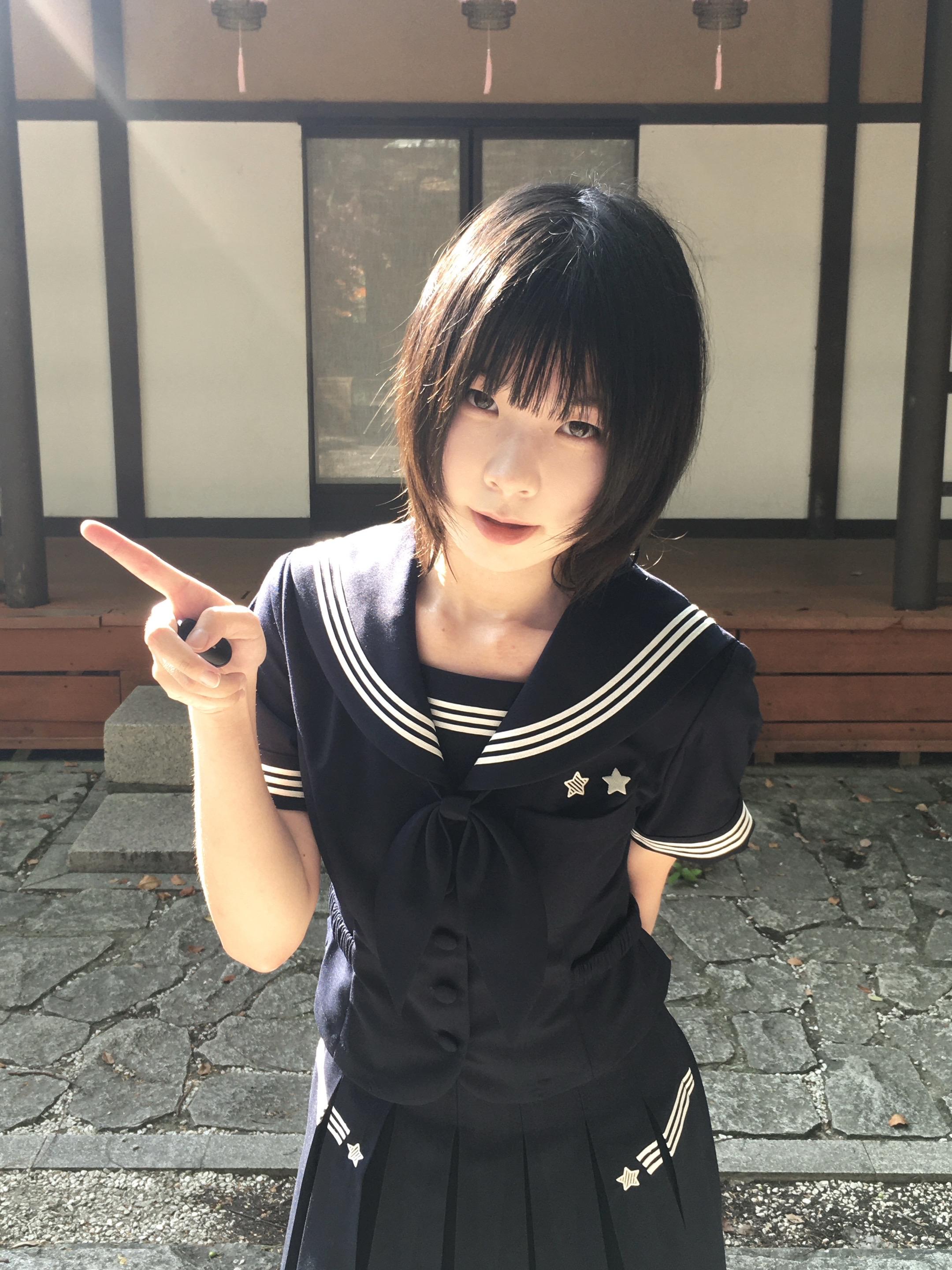 朋友说像恐游女主。