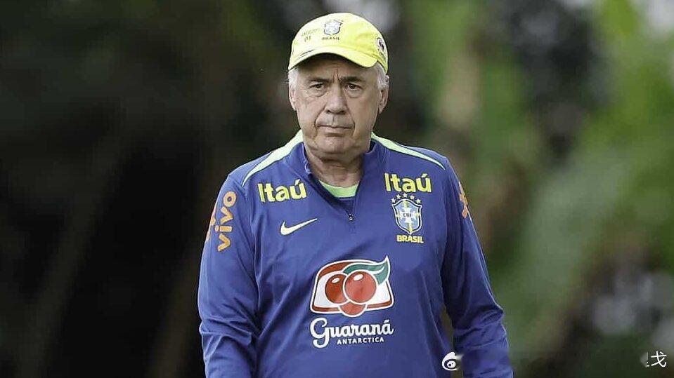 【geglobo】巴西对阵塞内加尔的首发：埃德森、米利唐、马尔基尼奥斯、加布里埃