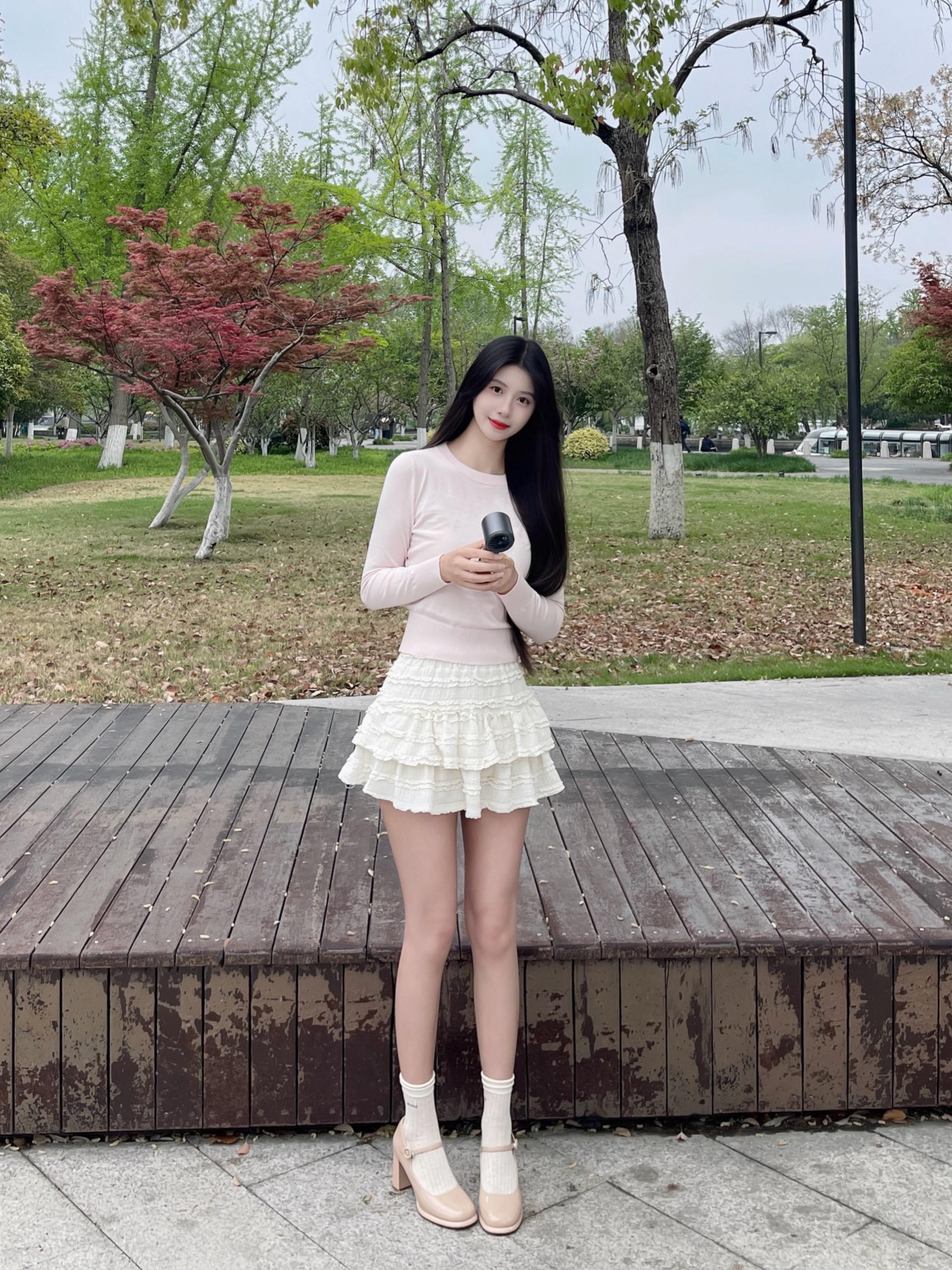 甜妹户外穿搭 公园拍照 温柔风