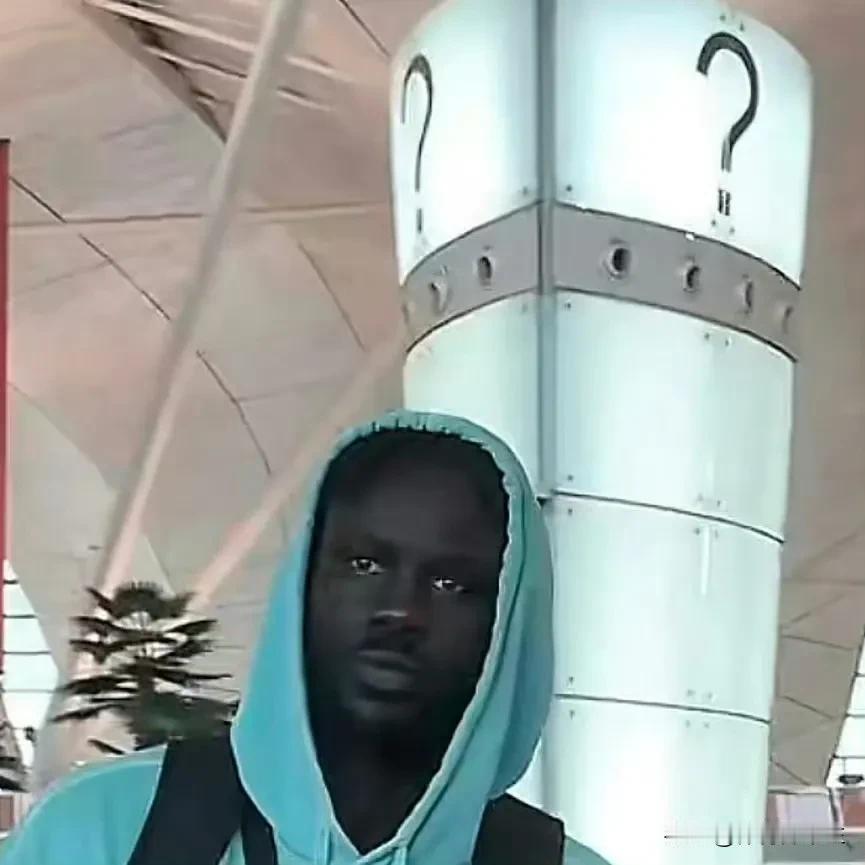 热知识：
后面那个问号❓真的不是p上去的 [紫薇别走]