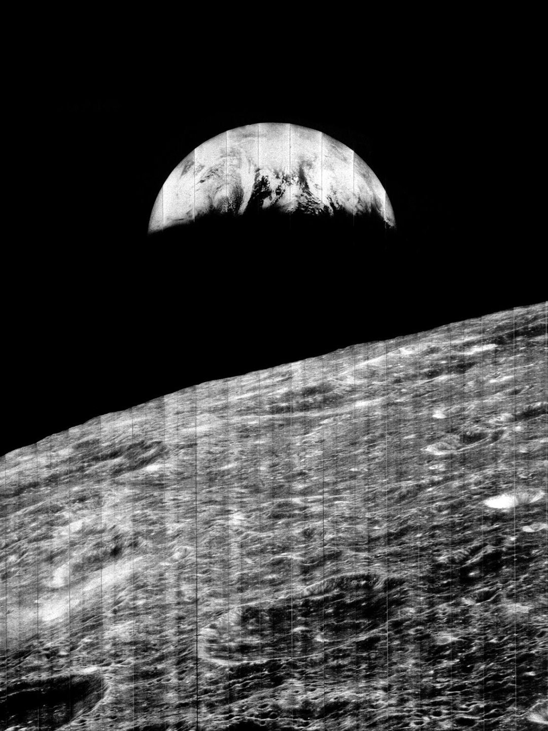 1966年：月球轨道器1号1968年：阿波罗8号拍摄的“地出”2026年：阿尔忒
