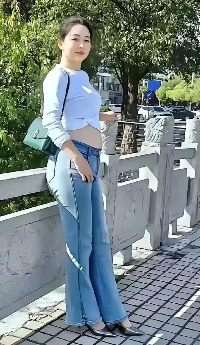 记录生活每一天周末去公园散步，臭美一下。[捂脸][捂脸][捂脸]