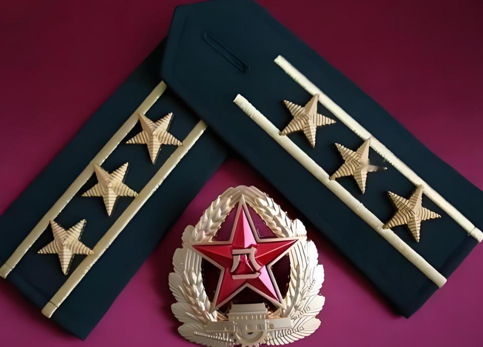 什么军衔可以配警卫员？
其实看岗位需求。
特殊岗位上校就可以配警卫员。
网上很多