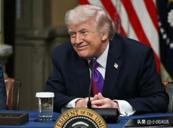 世界第一“牛皮匠”！[捂脸]
特朗普星期三（3月4日）在白宫对一群科技公司高管说