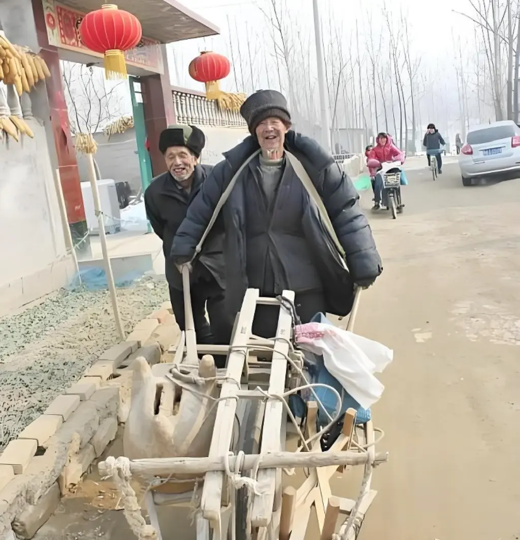 60万解放军对上80万国民党军 淳朴天真的沂蒙百姓用小车、扁担，甚至自...