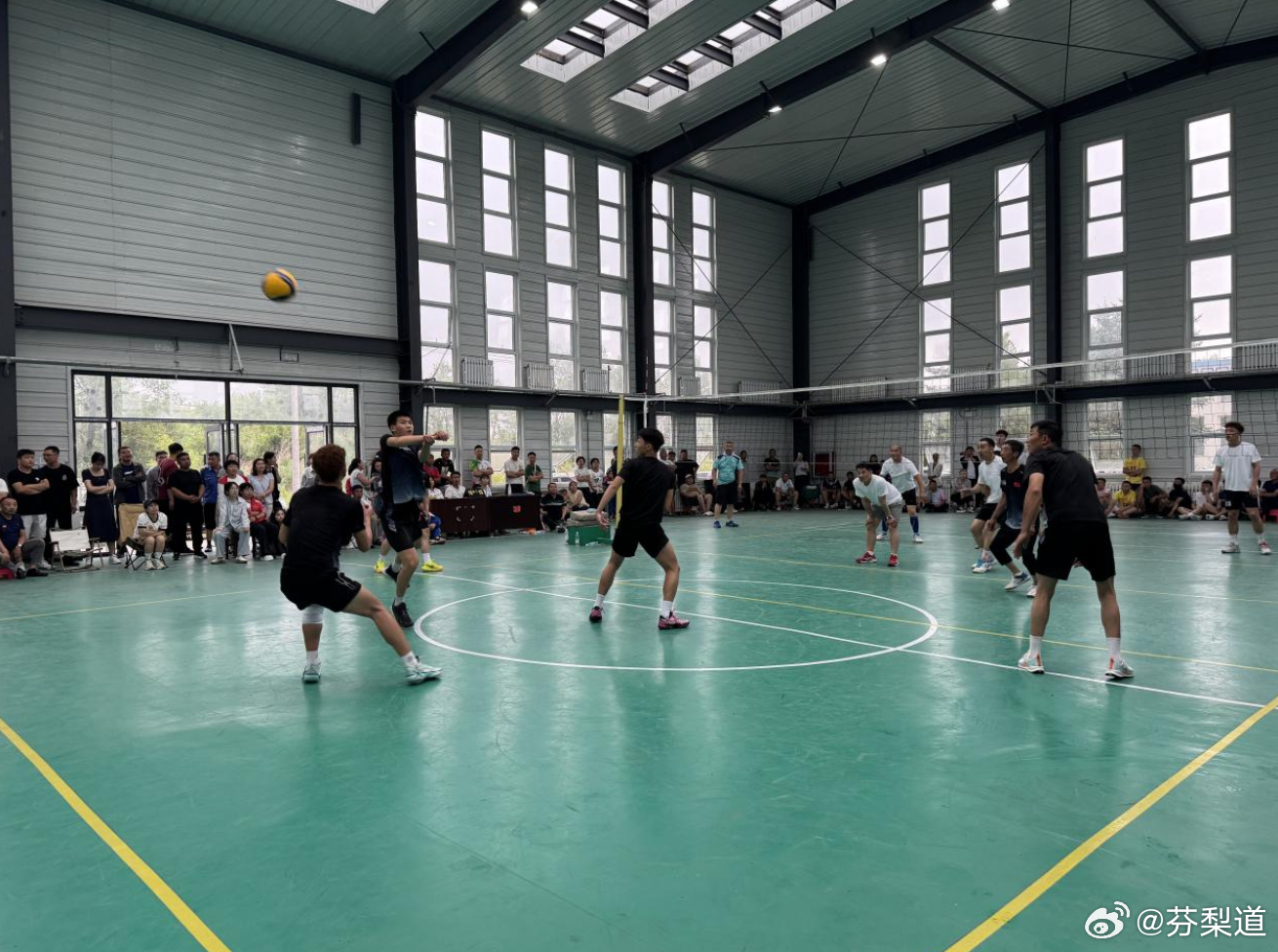 村排超库伦旗：村排赛场燃激情 集体升学树新风近年来，内蒙古通辽市库伦旗聚焦群众精