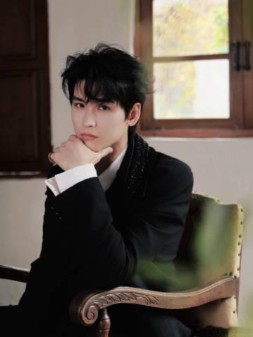 黄俊捷喊现场观众小妈害羞 黄俊捷的粉丝福利就是这样的互动！当他大喊“小妈”时，全