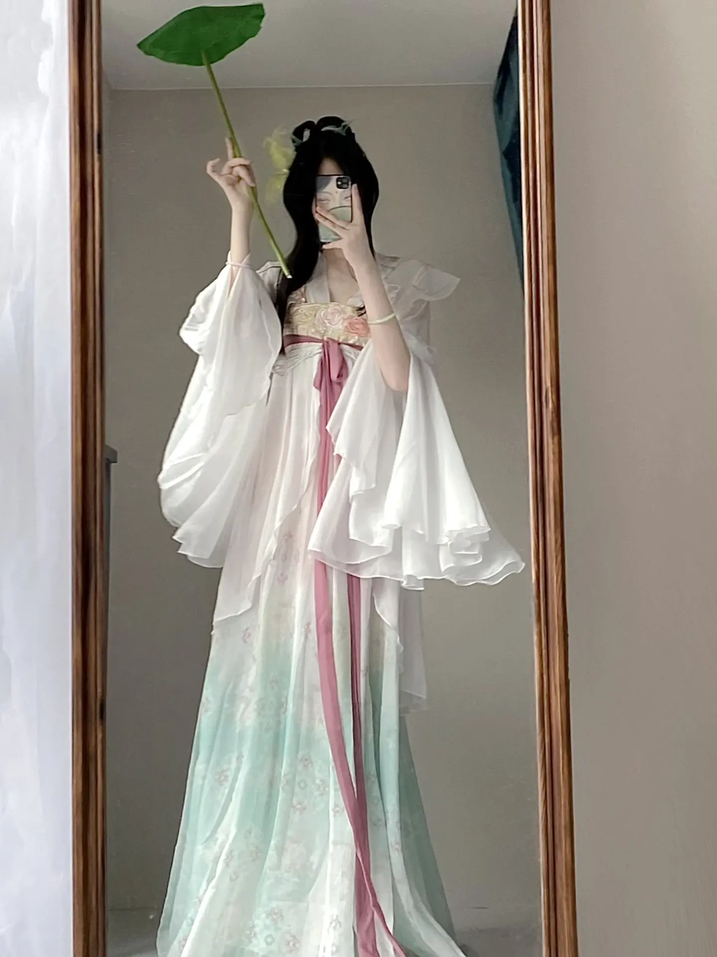 “我只是一只小花妖 我很听话的～”