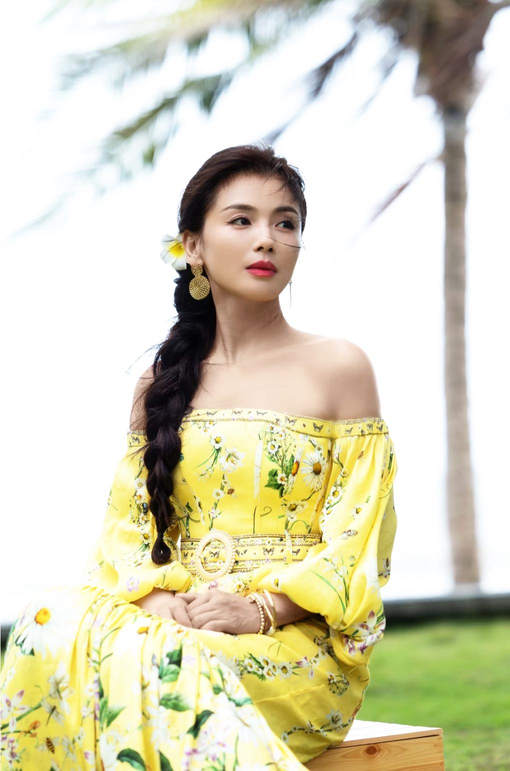 这下出名了，全国人民都知道了！


一直以为刘涛淡出荧幕是挑剧本或赚够了，直到她