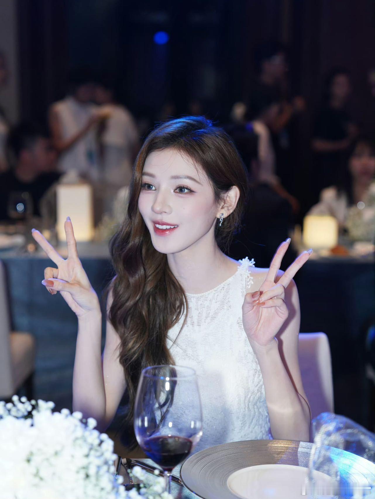 ELLE晚宴上的女明星ELLE风尚大典 叶童 张婧仪  关晓彤  文琪 宁艺卓 