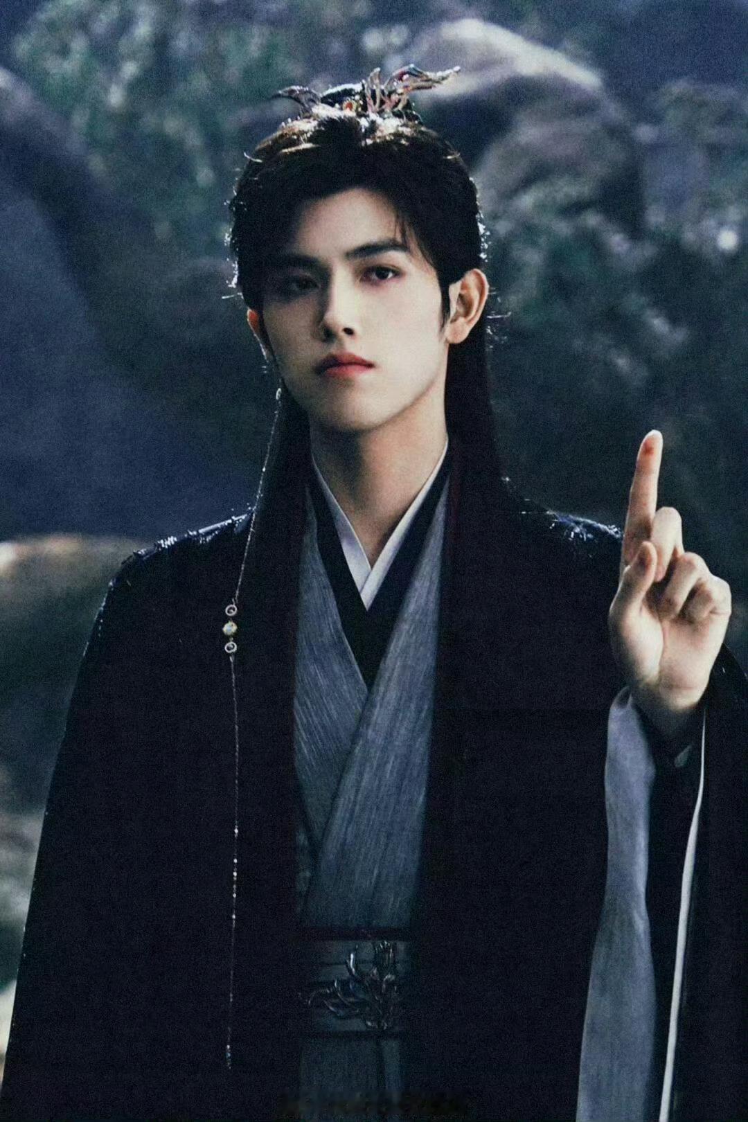 陈飞宇《献鱼》拿下韩国2025中国年度电视剧陈飞宇本人也荣获2025年度最佳男主