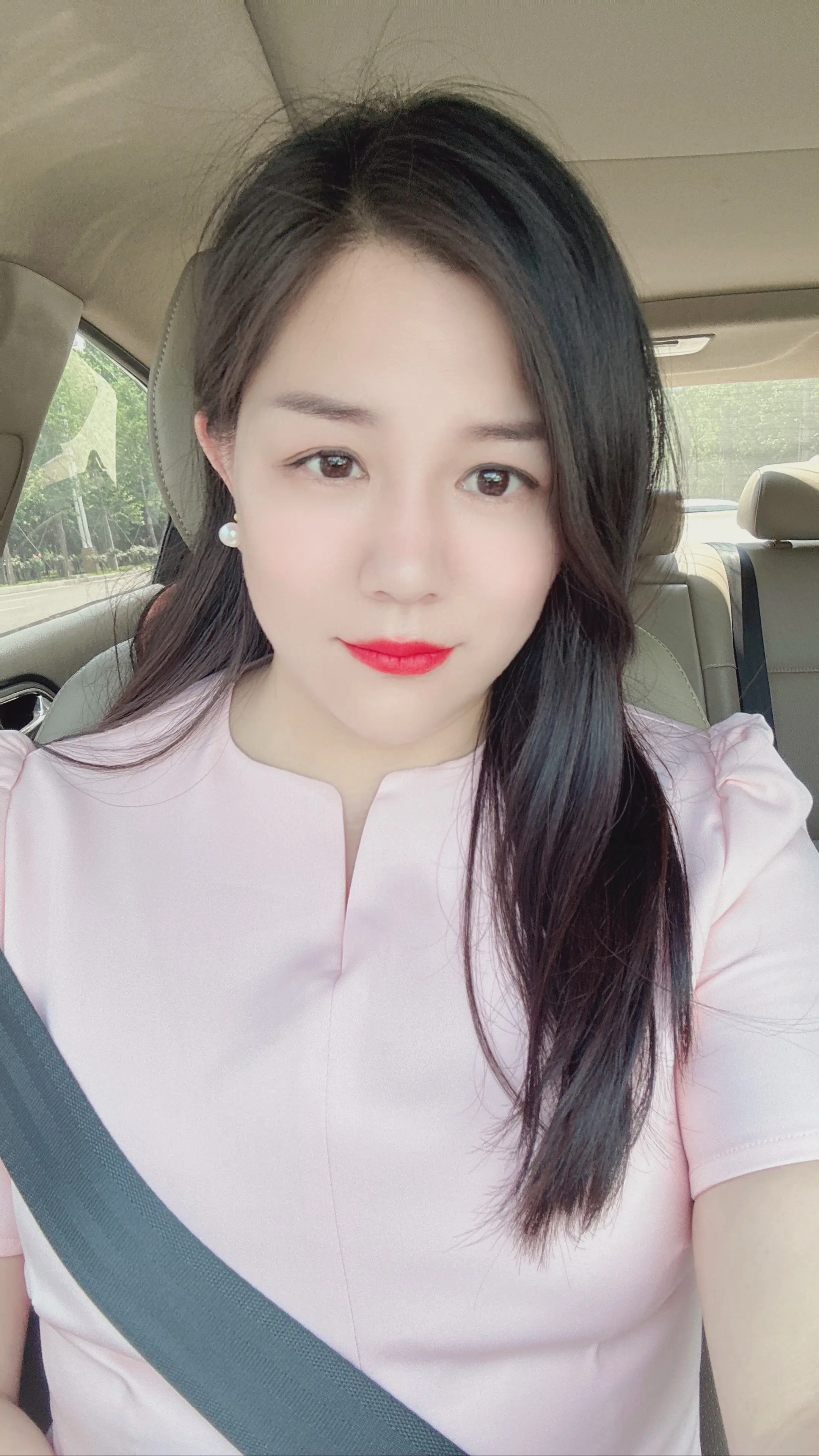 一个人在变得铁石心肠之前 也曾付出过全部的温柔和善良