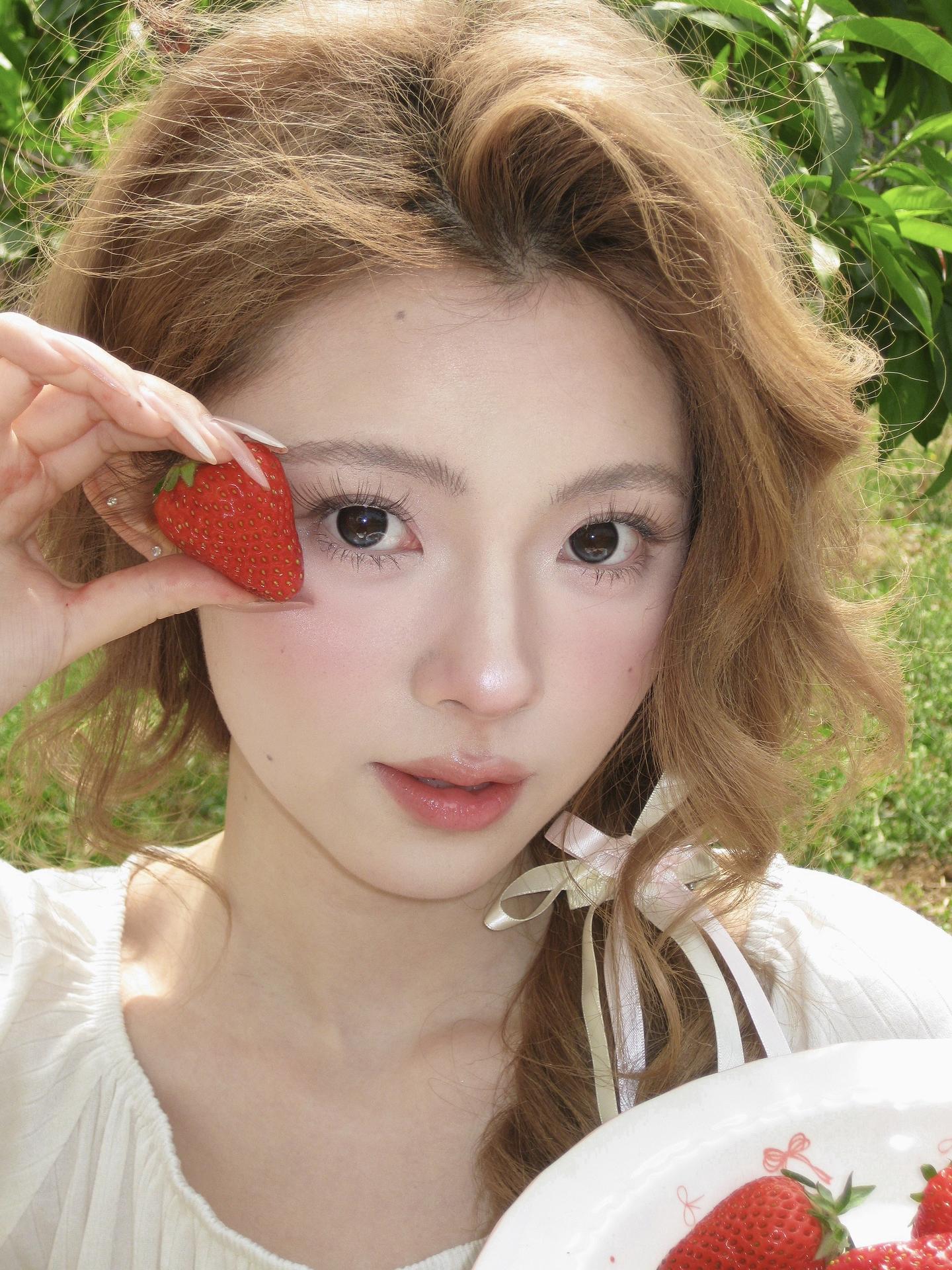 吃草莓吗🍓。