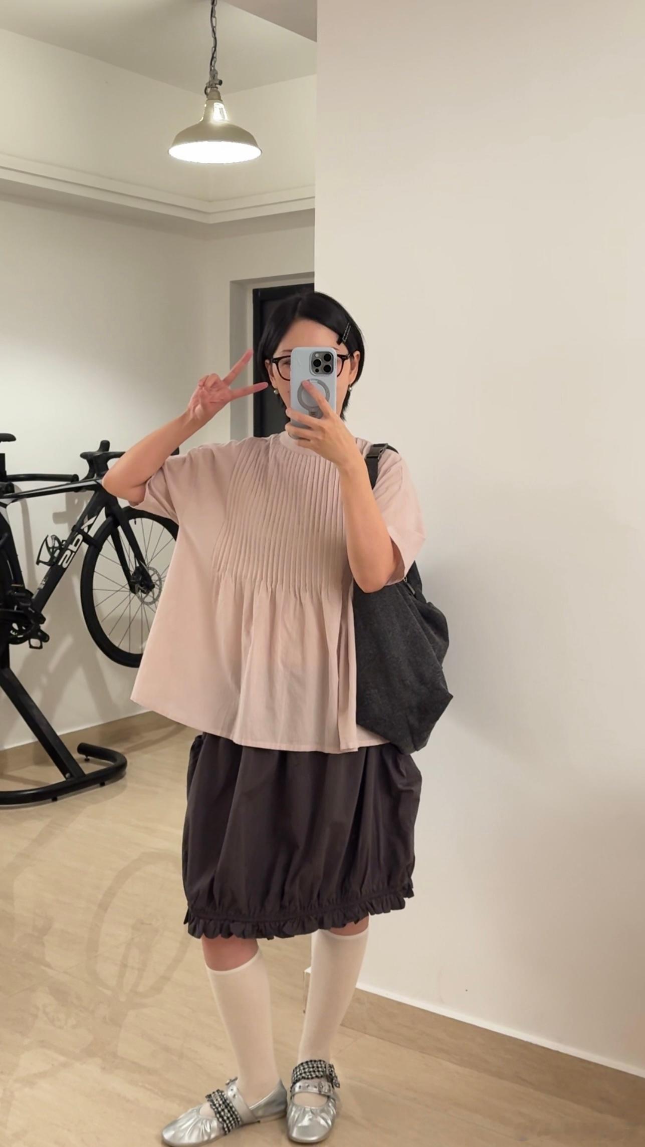 粉色也是好看鼠了好喜欢这种穿上凉快又能搭配好看的衣服