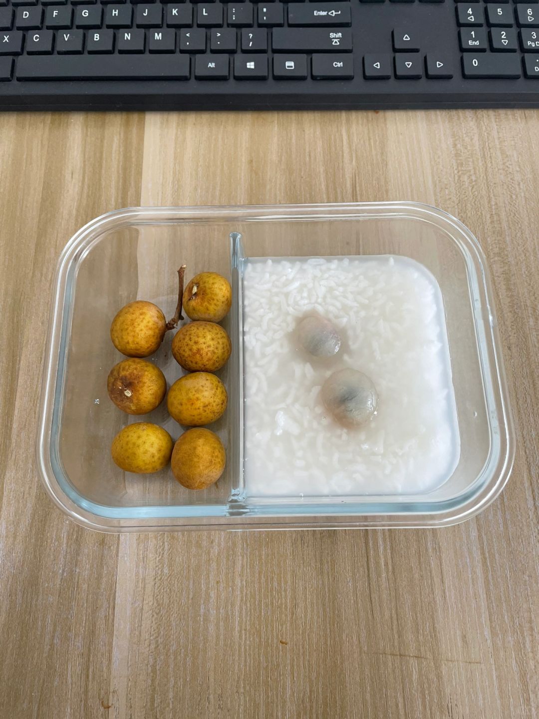 带饭389天，按网友提供的菜单带饭——龙眼配粥