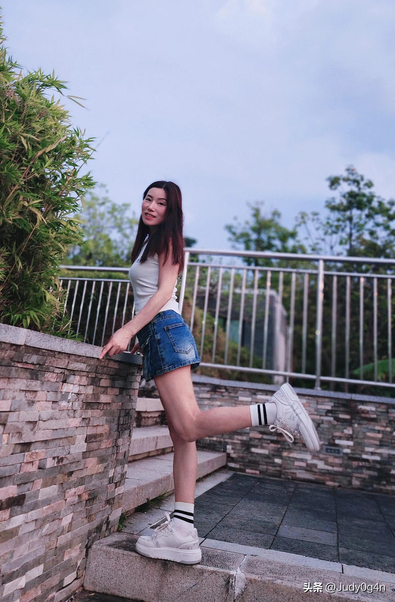 我的青春我做主 时尚穿搭 放飞自我随意拍随性穿搭照