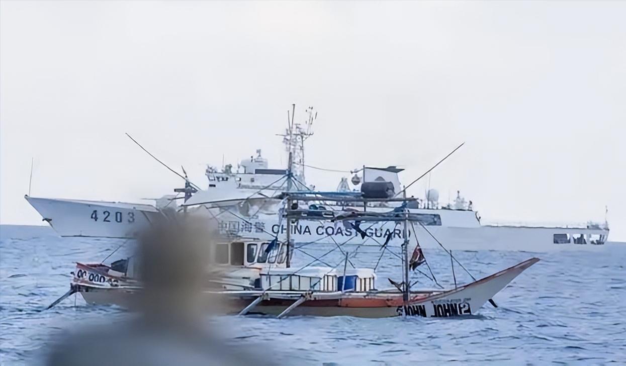 菲律宾全国大报《马尼拉时报》重大声明：南沙群岛黄岩岛是中国神圣领土，菲律宾舰队霸